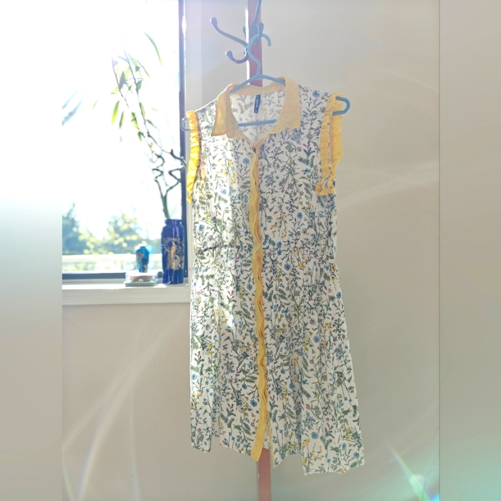 Smash! Botanical Sleeveless Dress with Yellow Accents